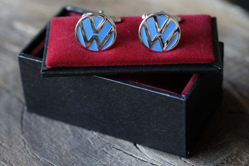 Gemelos hombre - Logo Volkswagen