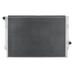 Radiador de agua mejorado – Volkswagen Golf TSI/GTI/R MK7 2015+ (Mishimoto)